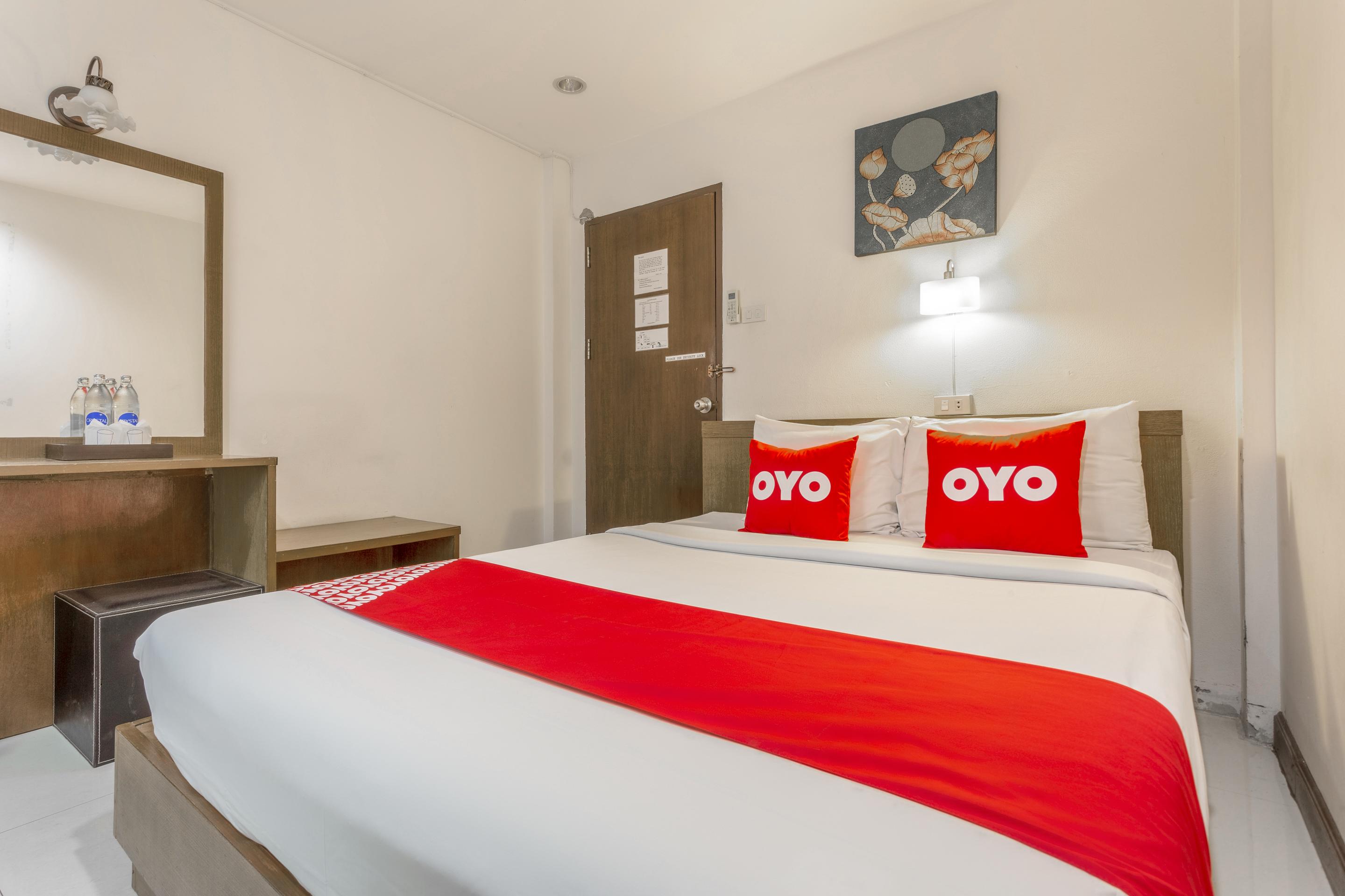 Super Oyo 1096 Winner Inn Hotel Čiang Mai Exteriér fotografie