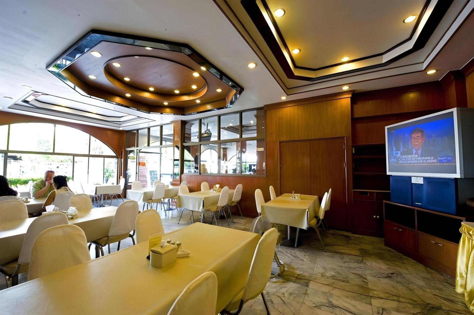 Super Oyo 1096 Winner Inn Hotel Čiang Mai Exteriér fotografie